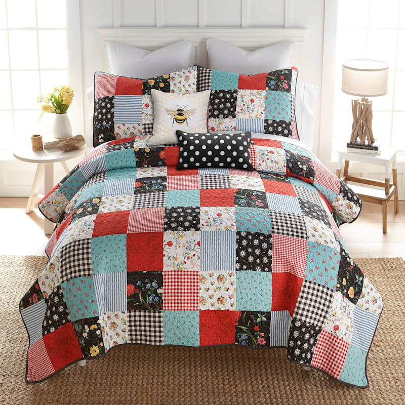 Donna Sharp Wild One Quilt Set
