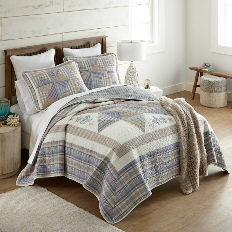 Donna Sharp Coastal Star Patchwork Quilt Bedding Set