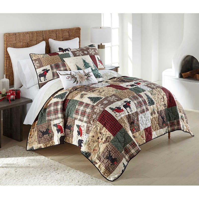 Donna Sharp Dashing by Your Lifestyle Lightweight Holiday Quilt Set
