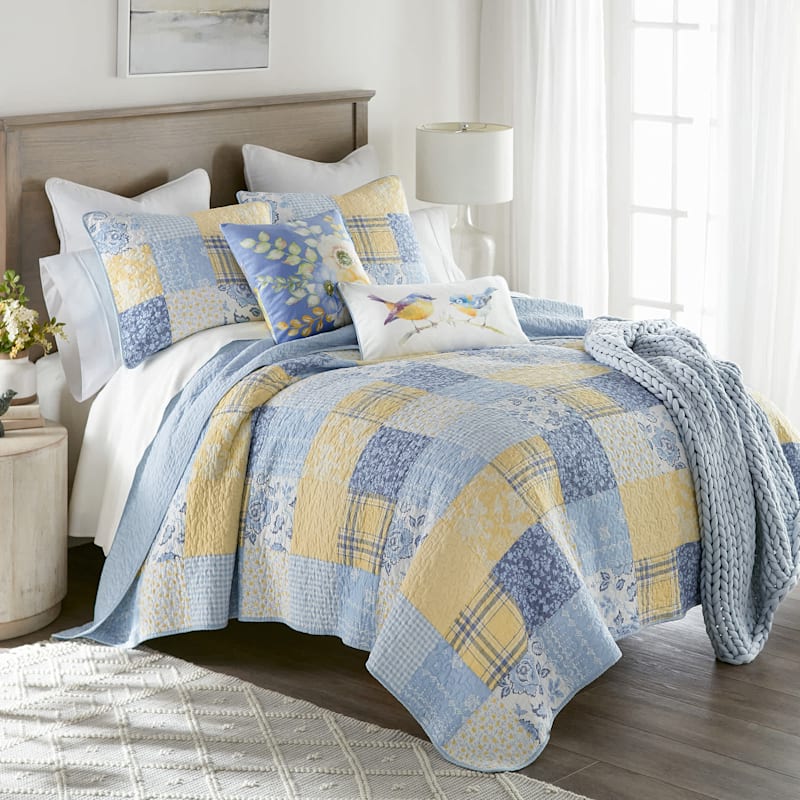 Donna Sharp Spring Flowers Cotton Quilt Set
