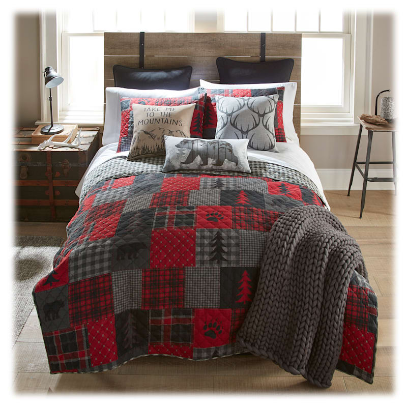 Donna Sharp Red Forest Bedding Collection Quilt and Sham Set