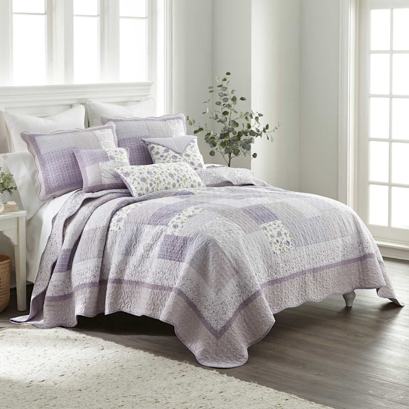 Donna Sharp Lavender Rose Cotton Quilt
