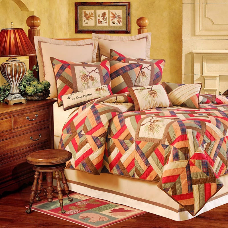 C&F Home Wilderness Lodge Pinecone Quilt