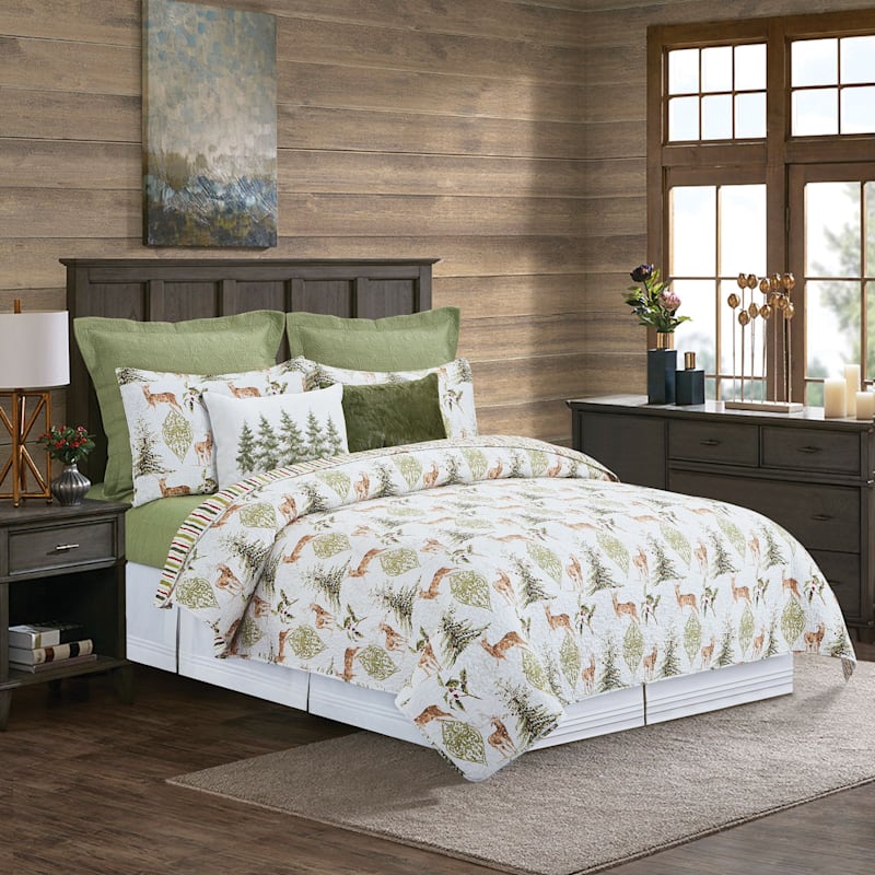 C&F Home Reindeer Tracks Quilt Set