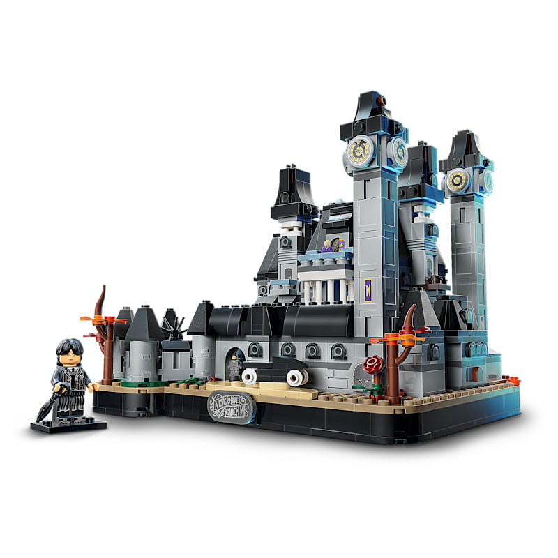 LEGO Wednesday Nevermore Academy