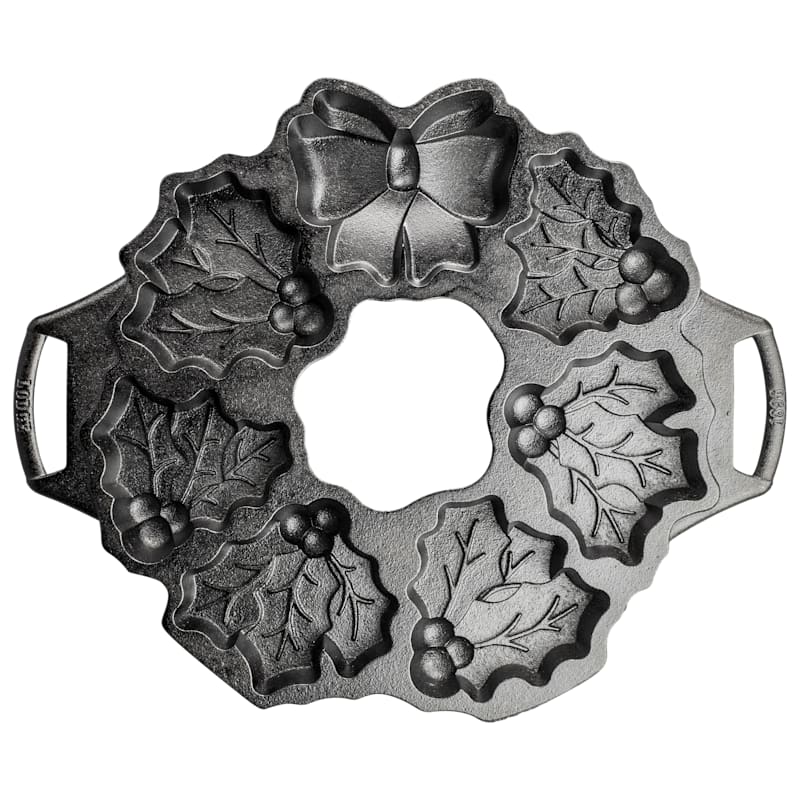 Lodge Seasoned Cast Iron Holiday Wreath Pan